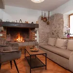 بيت للعطل Casa Ivanovac With Pool And Large Front Yard