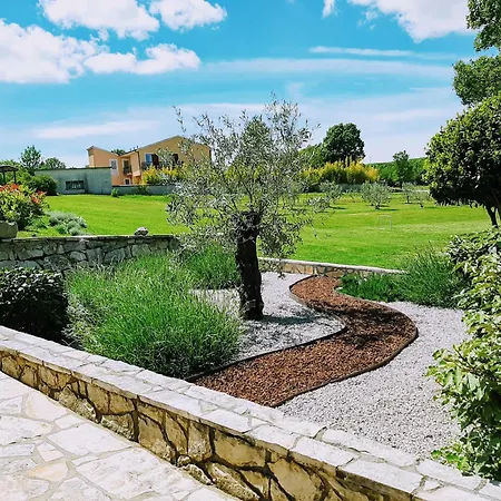 Casa Ivanovac With Pool And Large Front Yard Raša