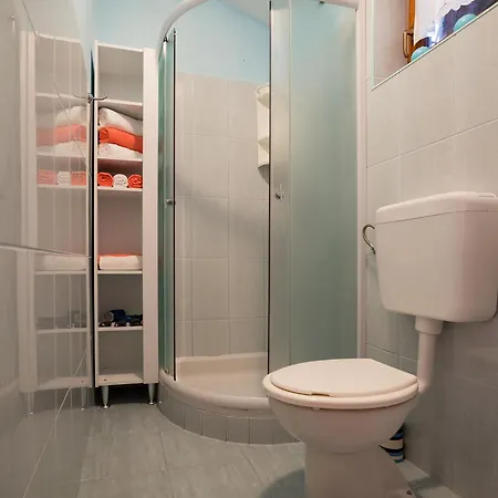 Dom wakacyjny Casa Ivanovac With Pool And Large Front Yard Raša