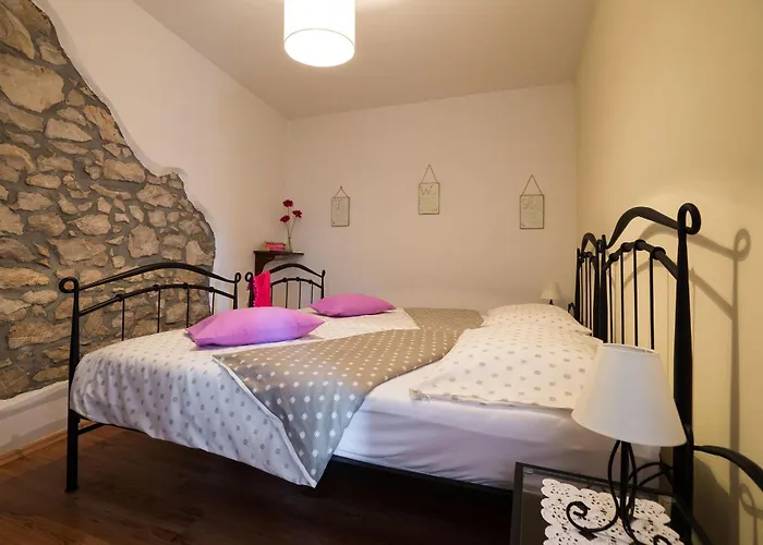 Casa Ivanovac With Pool And Large Front Yard 別荘