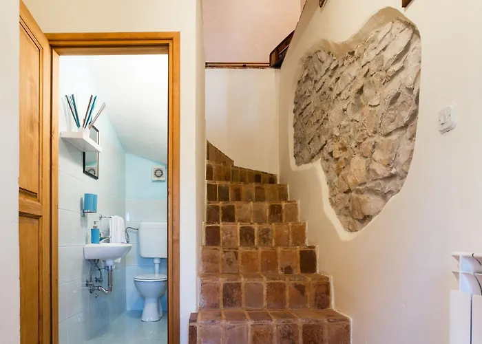 Vakantiehuis Casa Ivanovac With Pool And Large Front Yard Raša